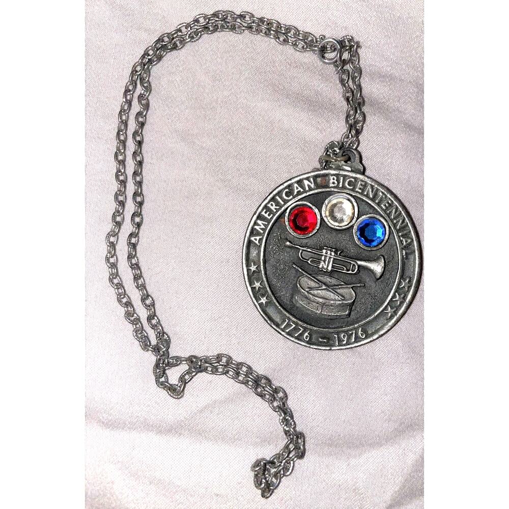 VINTAGE American Bicentennial Pendent
